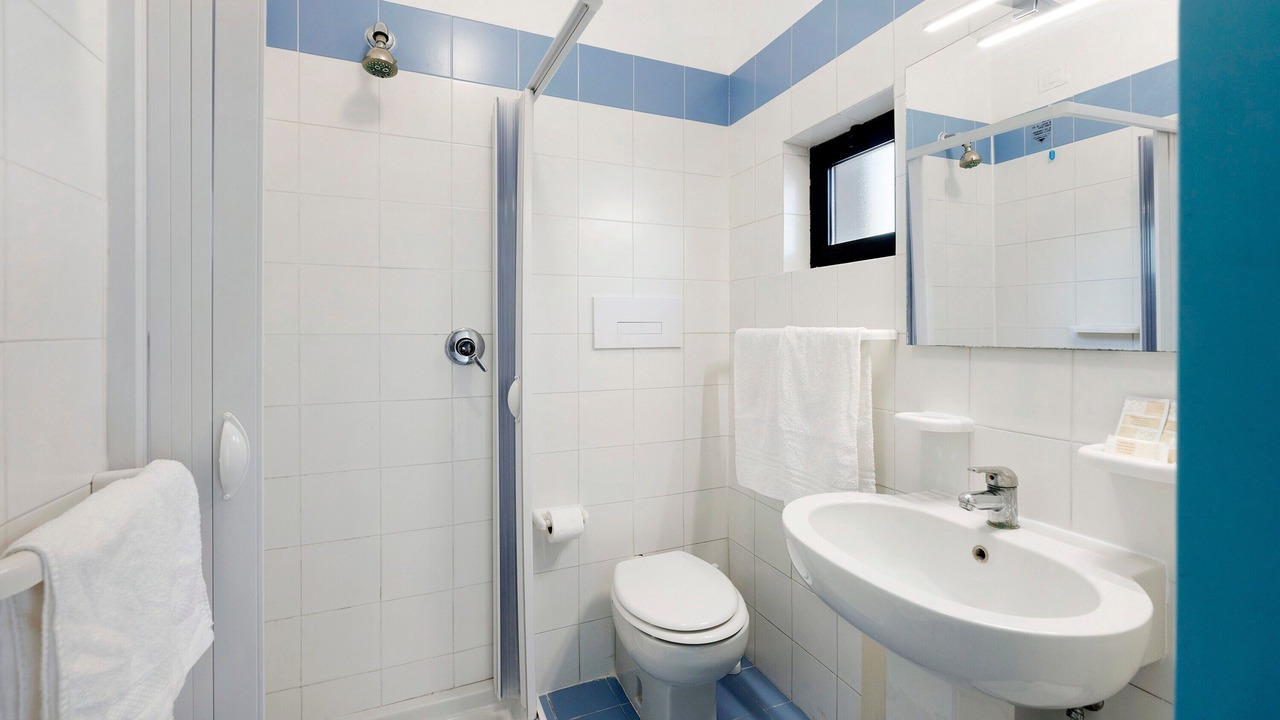 Photo of Bathroom in Laura