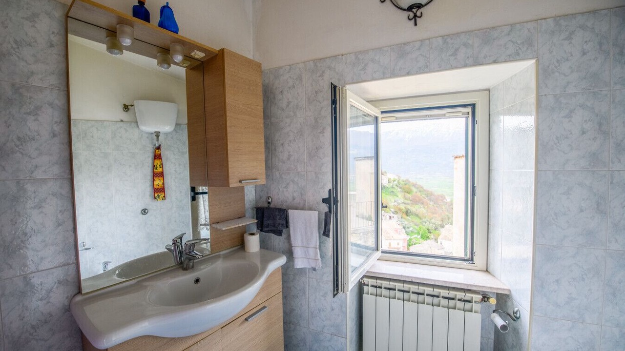 Photo of Bathroom in Capestrano
