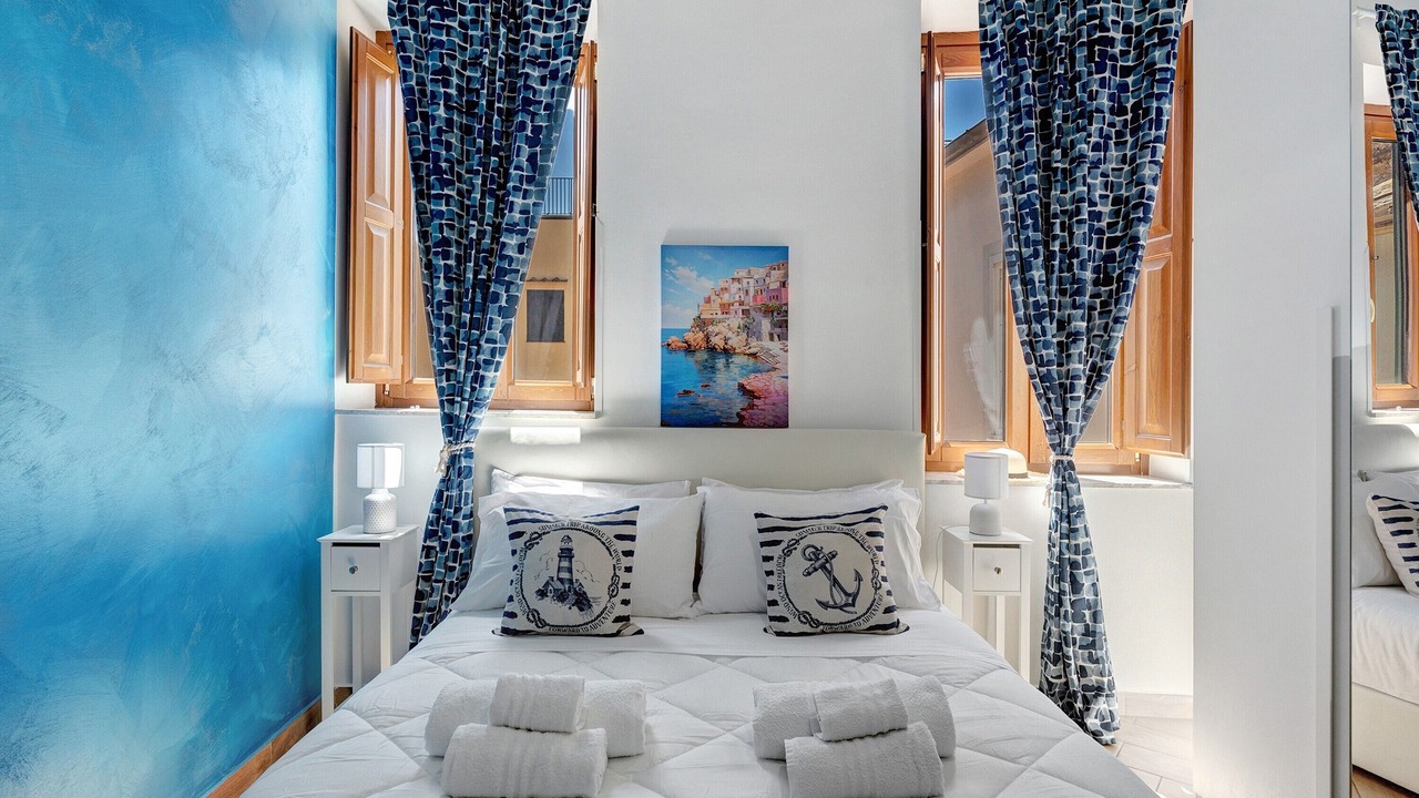 Photo of Bedroom in Historical Downtown Salerno