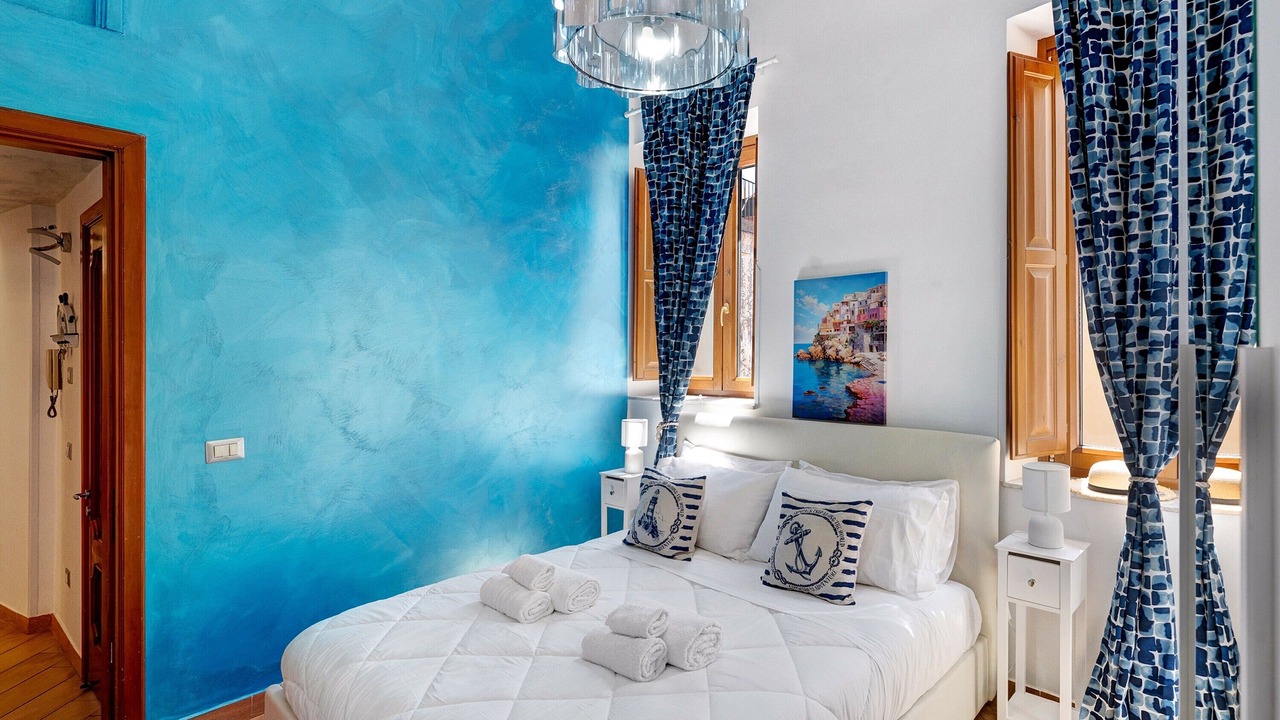 Photo of Bedroom in Historical Downtown Salerno