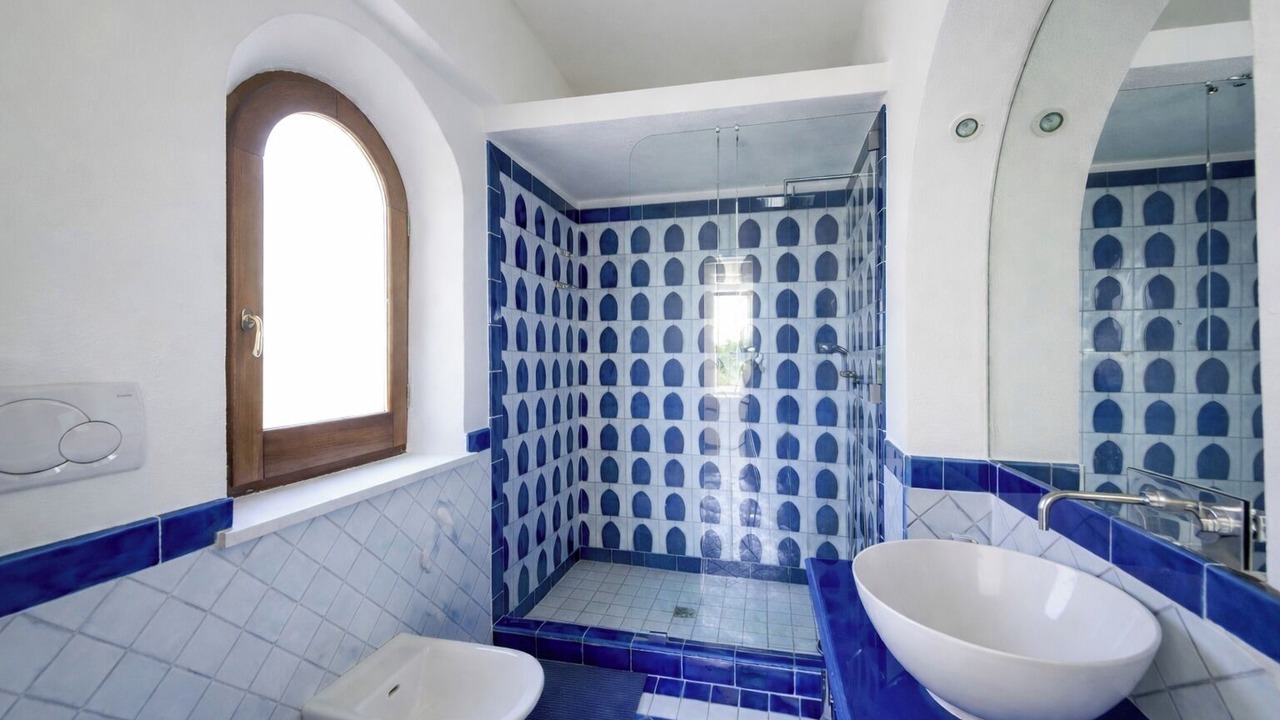 Photo of Bathroom in Forio