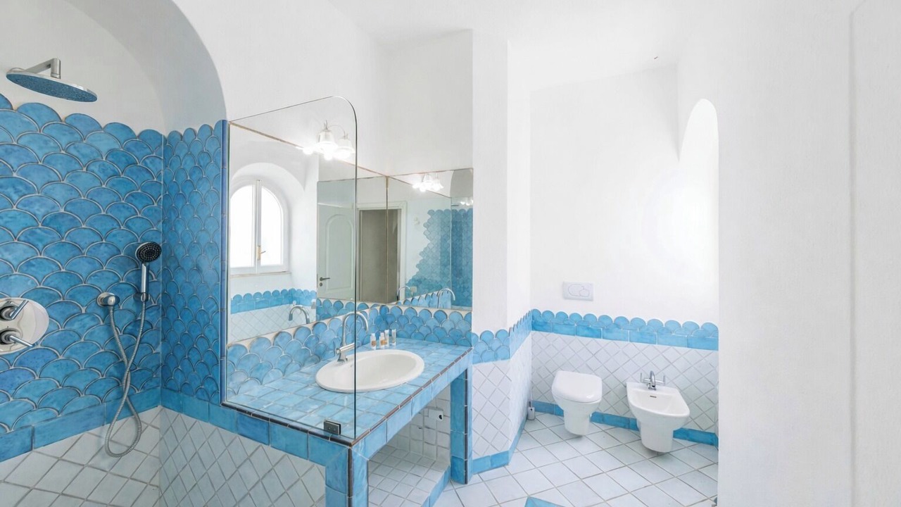 Photo of Bathroom in Forio