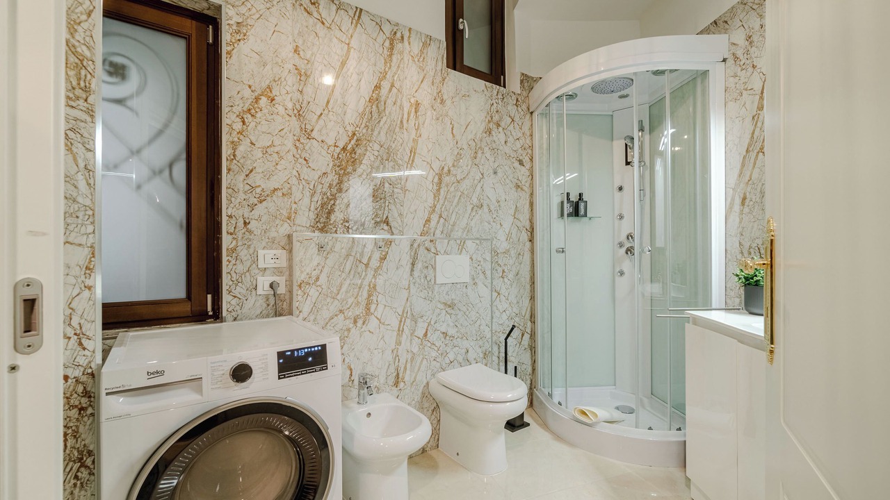Photo of Bathroom in Historic Centre