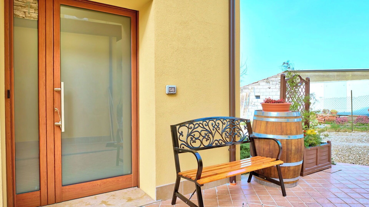Photo of Patio Balcony in Tollo
