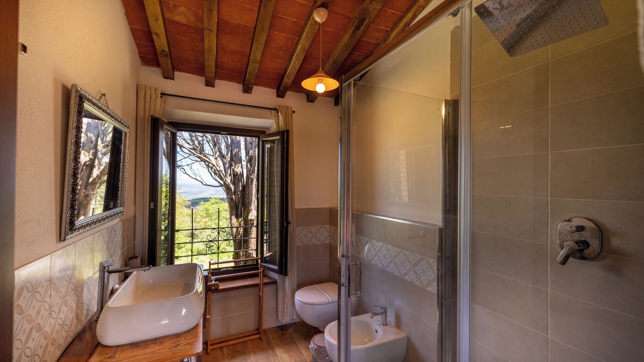 Photo of Bathroom in Montalcino