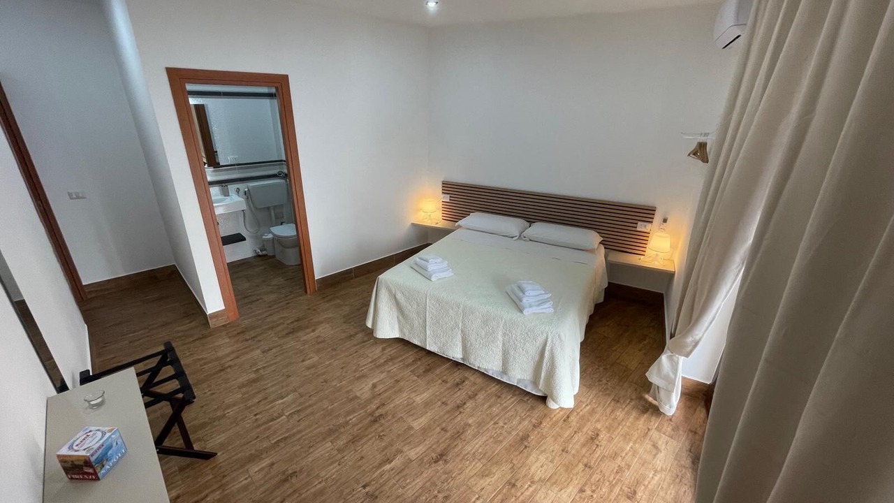 Photo of Bedroom in Naples City Centre
