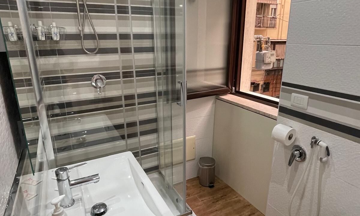 Photo of Bathroom in Naples City Centre
