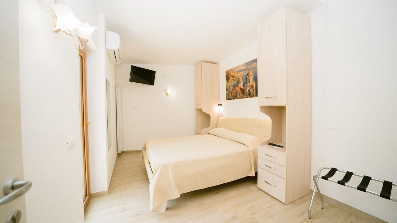 Photo of Bedroom in Pogerola