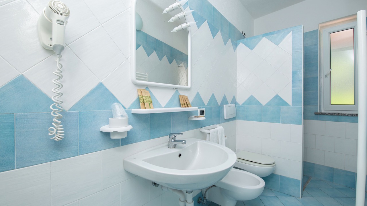 Photo of Bathroom in Forio