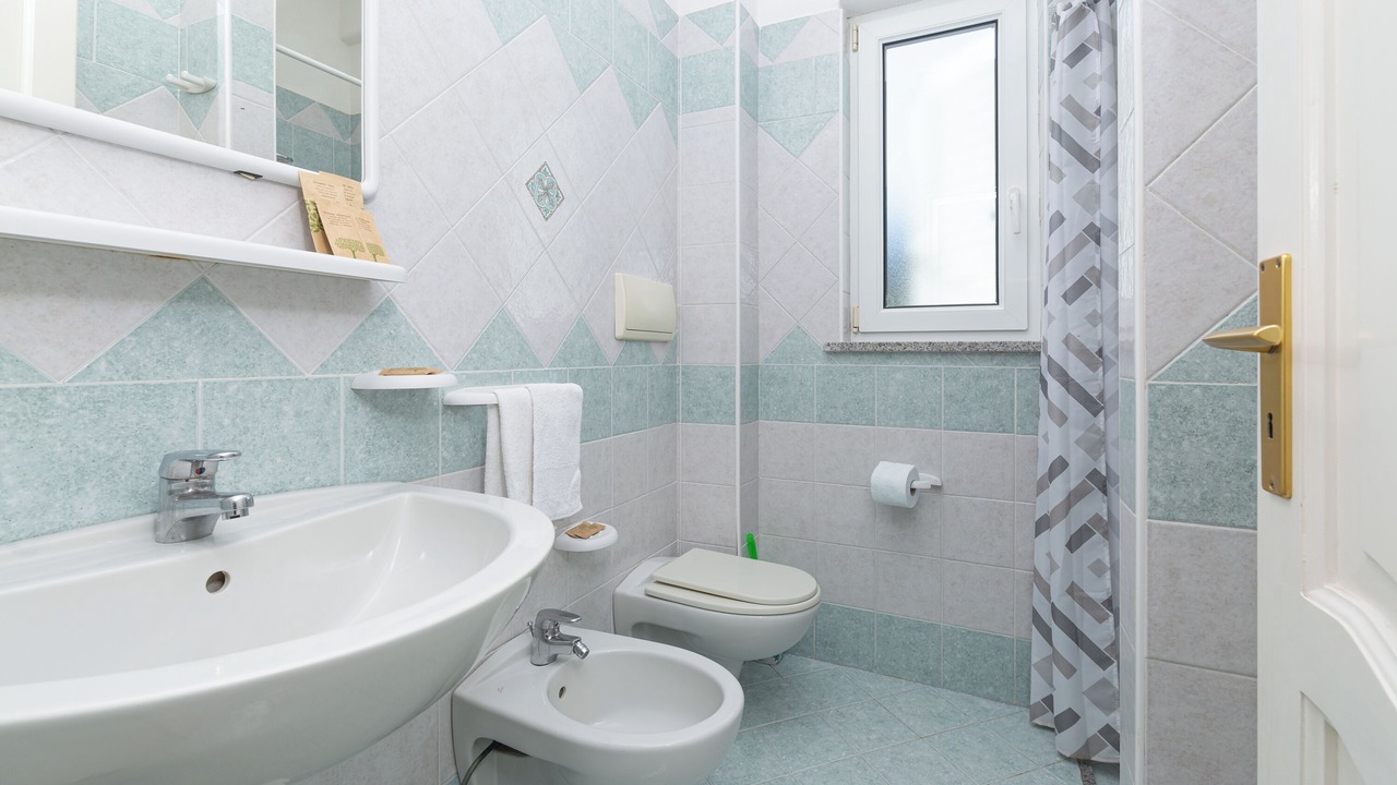 Photo of Bathroom in Forio
