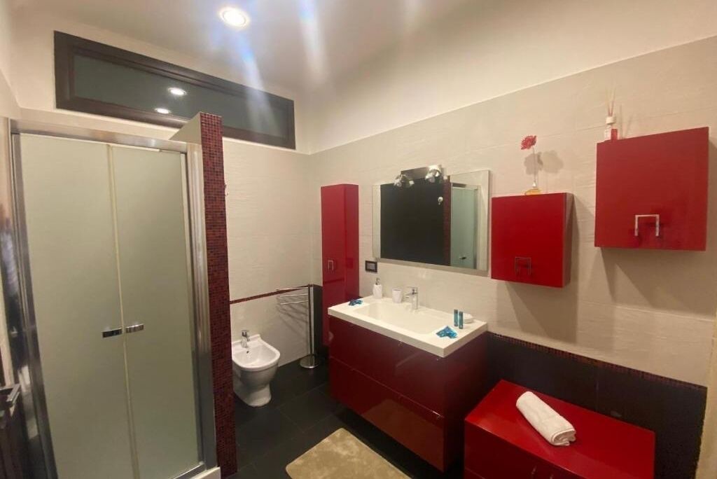 Photo of Bathroom in Naples City Centre