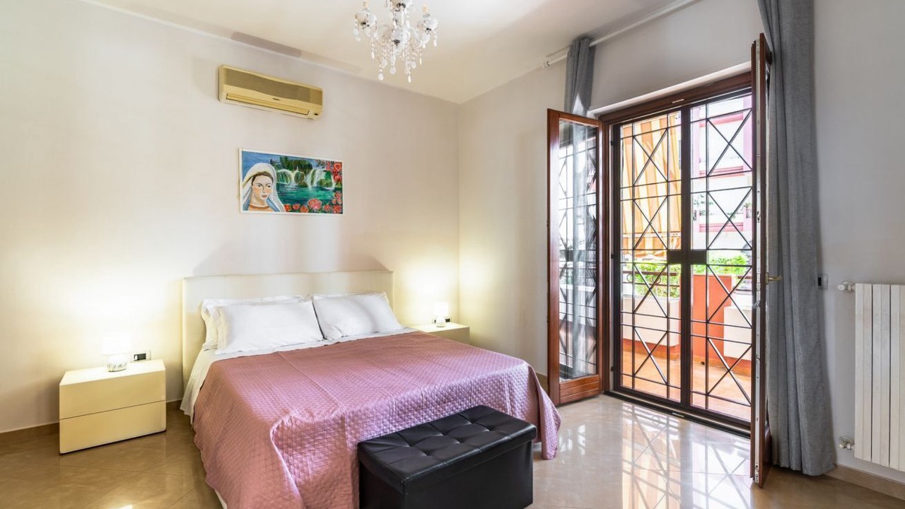 Photo of Bedroom in Trani