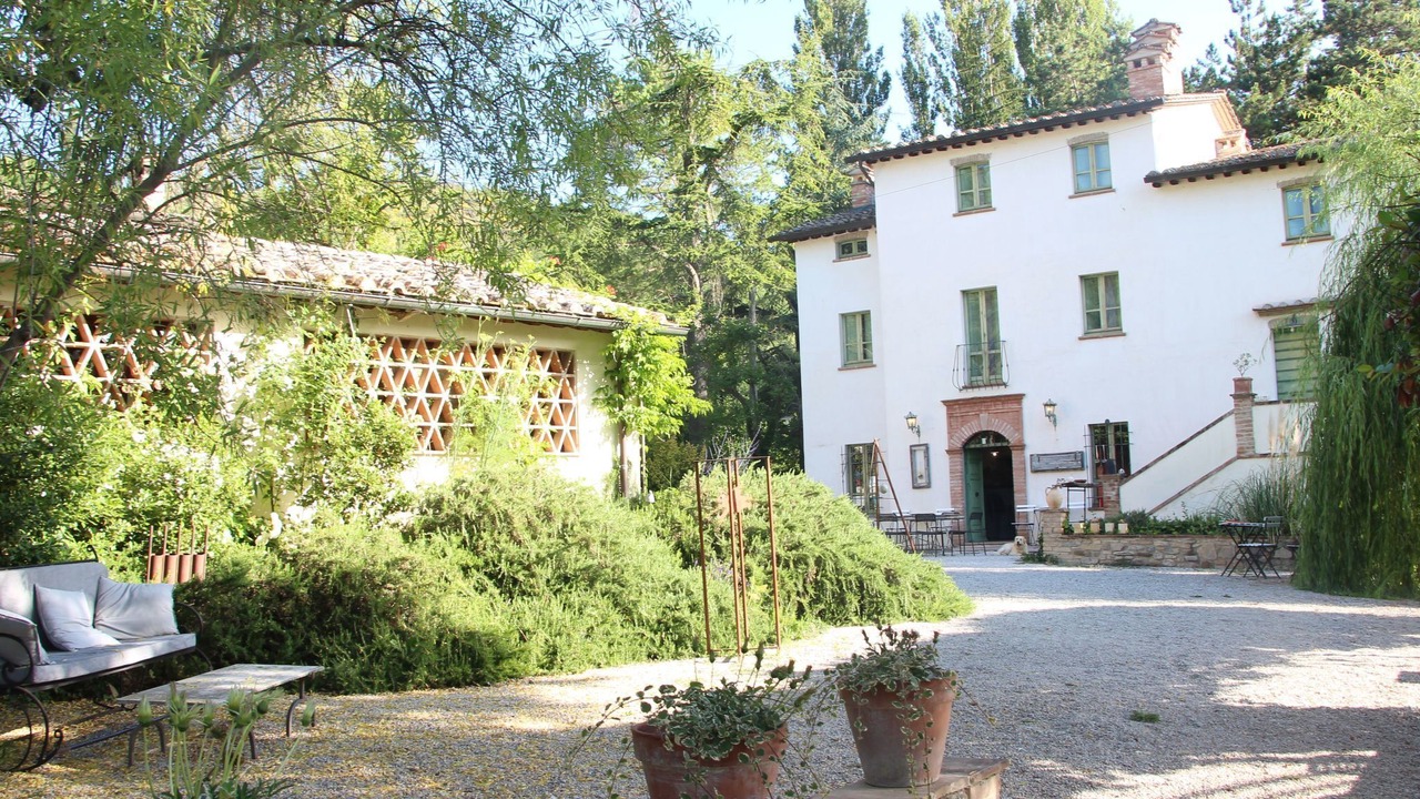 Photo of Others in Montone