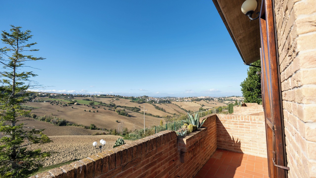 Photo of Patio Balcony in Torre San Patrizio