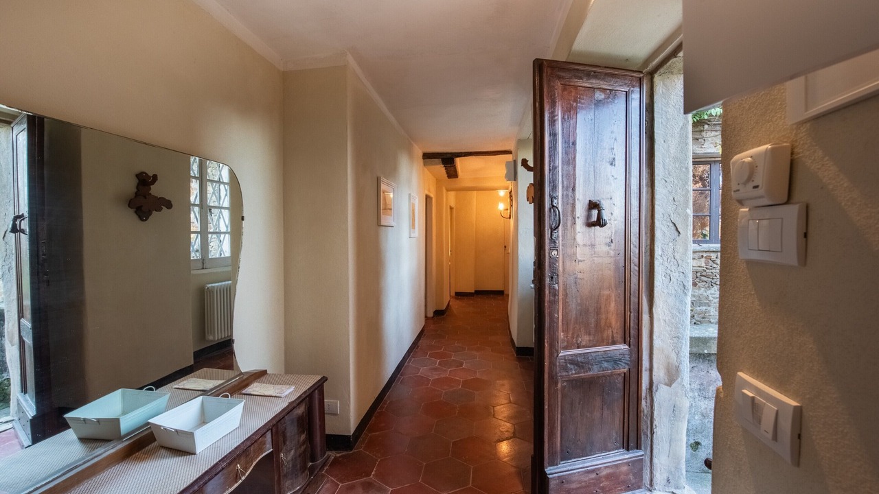 Photo of Others in Saint-remy-de-provence