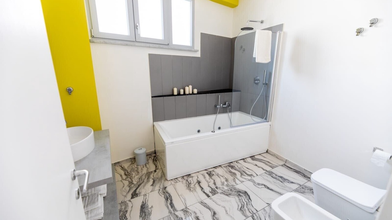 Photo of Bathroom in Marini