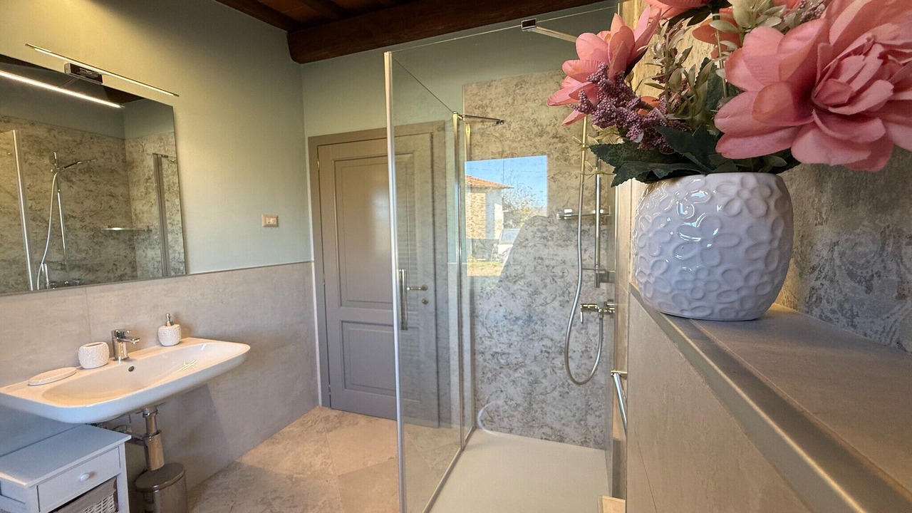 Photo of Bathroom in Poppi