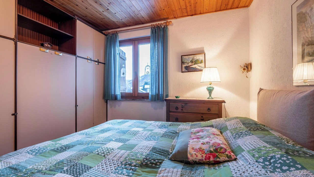 Photo of Bedroom in Derby-villaret