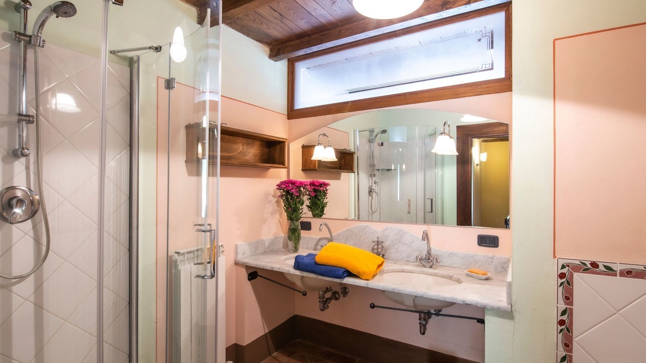 Photo of Bathroom in Poppi