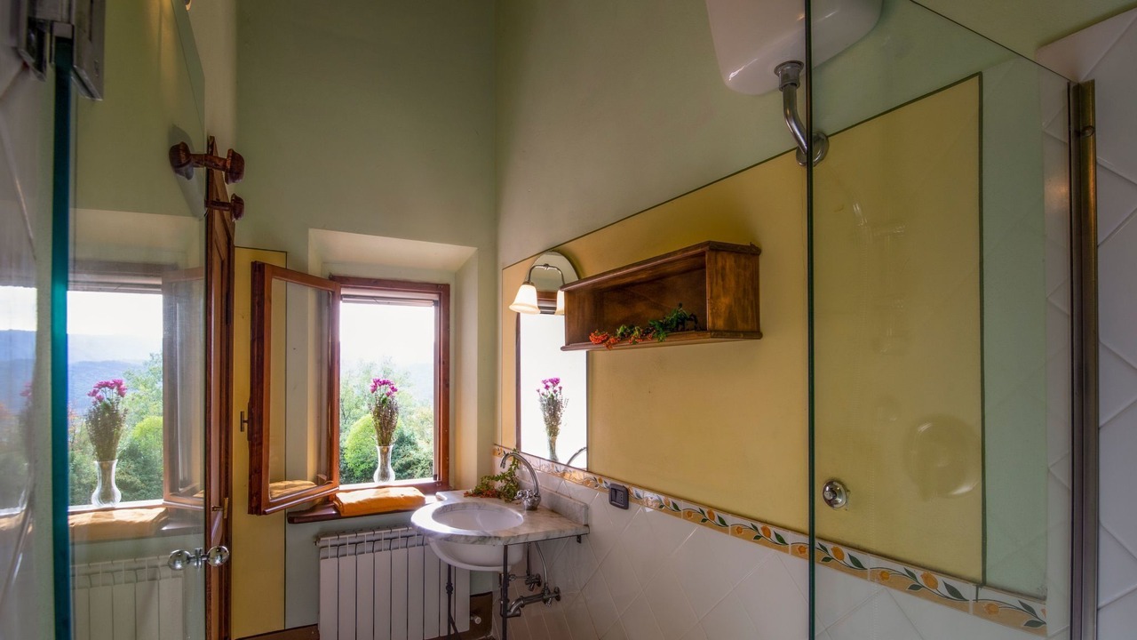 Photo of Bathroom in Poppi