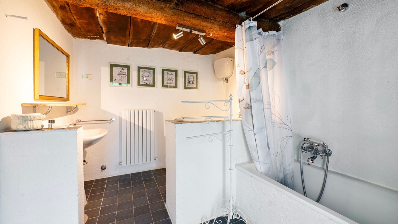 Photo of Bathroom in Assisi