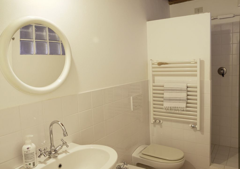 Photo of Bathroom in Gello