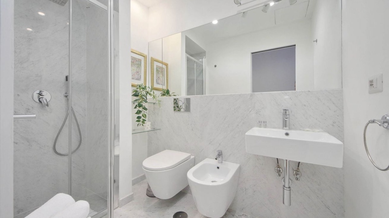 Photo of Bathroom in Salario