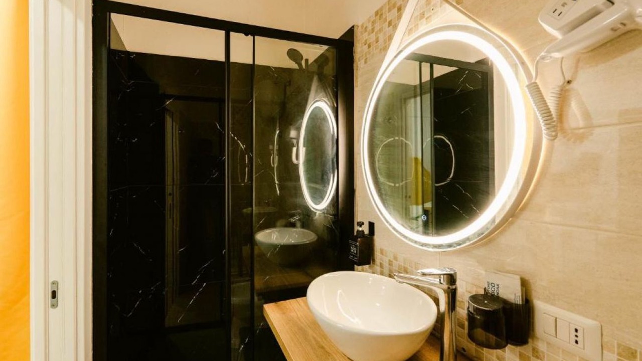 Photo of Bathroom in Historical Center