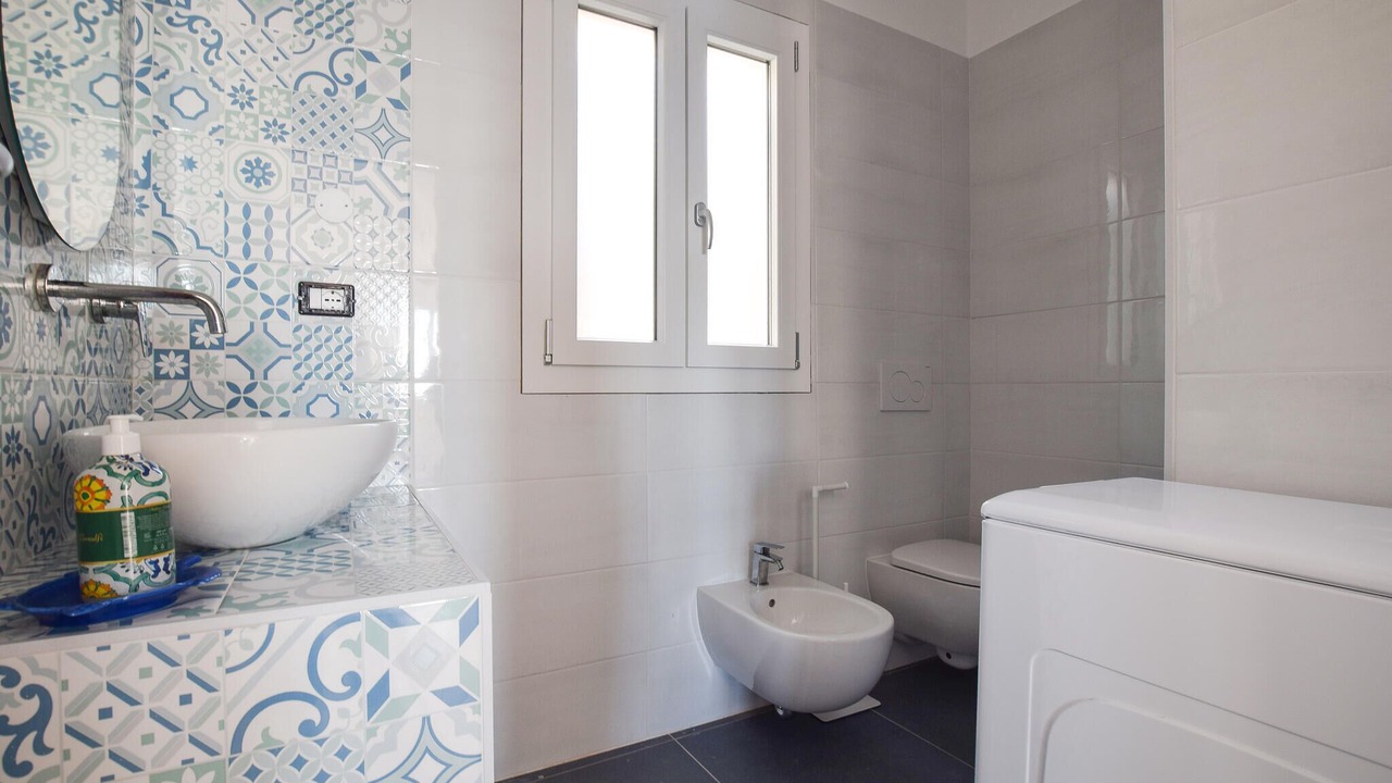 Photo of Bathroom in Gizzeria