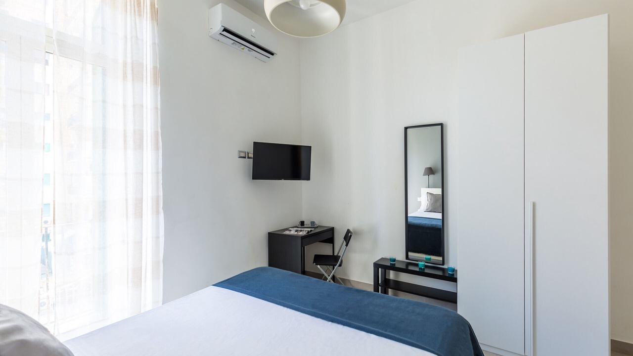 Photo of Bedroom in Naples City Centre