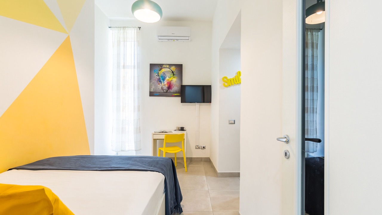 Photo of Bedroom in Naples City Centre