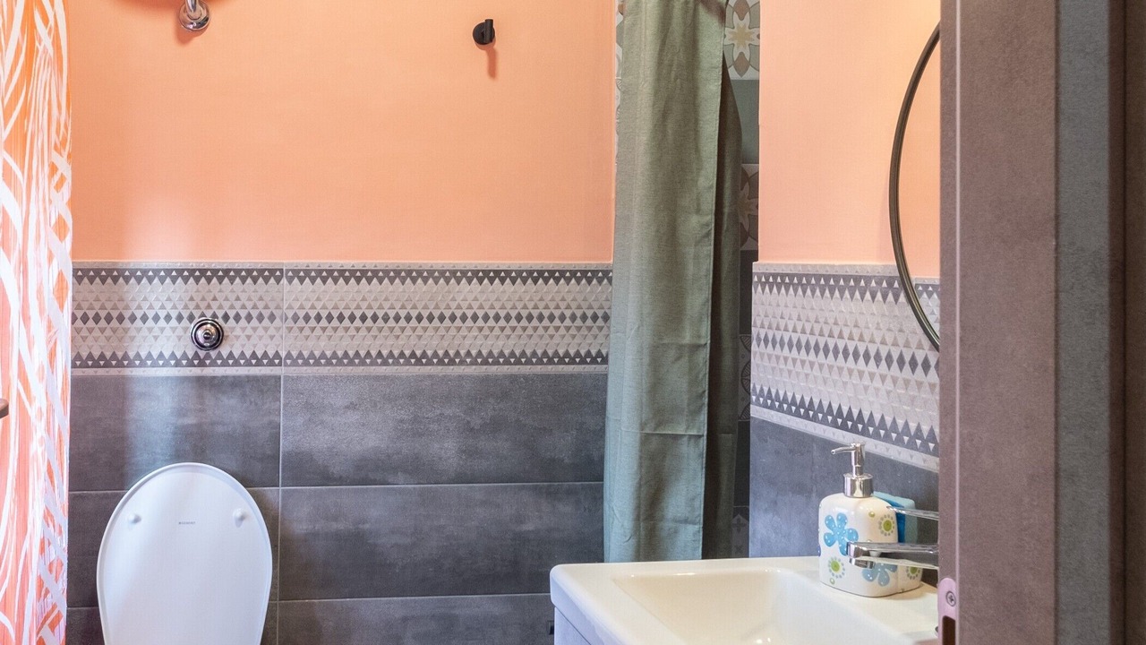 Photo of Bathroom in Capodimonte
