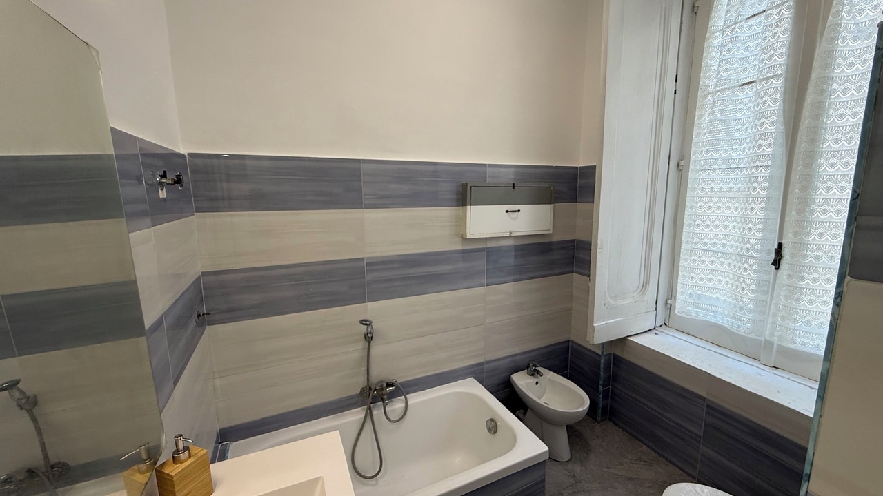 Photo of Bathroom in Naples City Centre