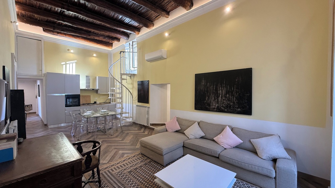 Photo of Livingroom in Naples City Centre