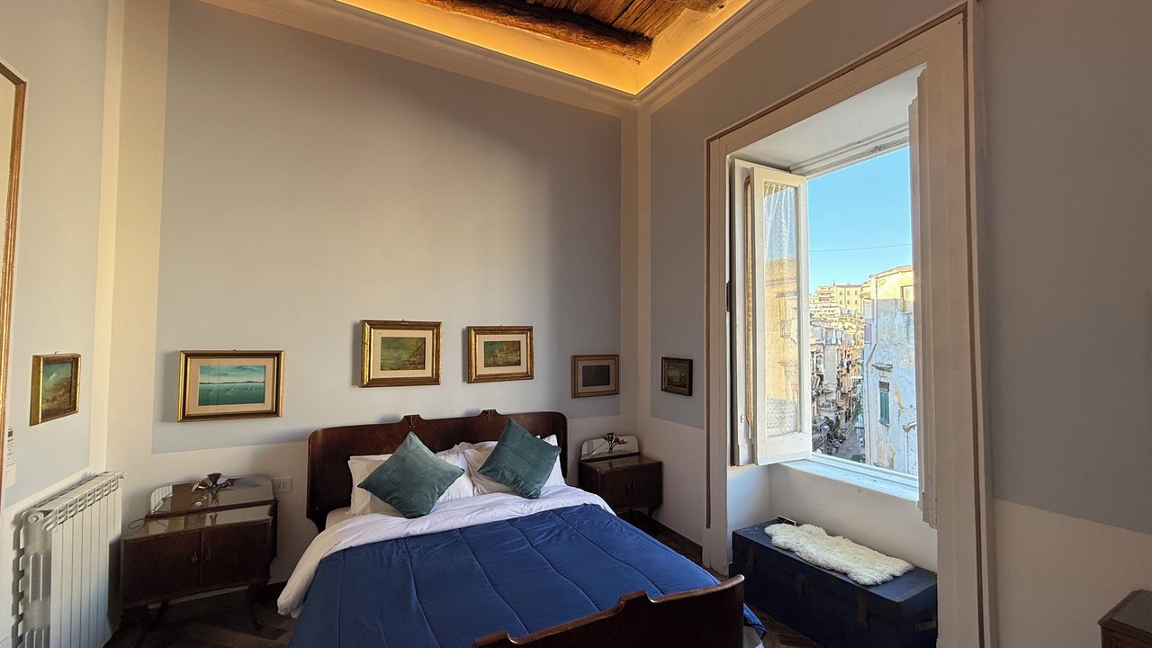 Photo of Bedroom in Naples City Centre