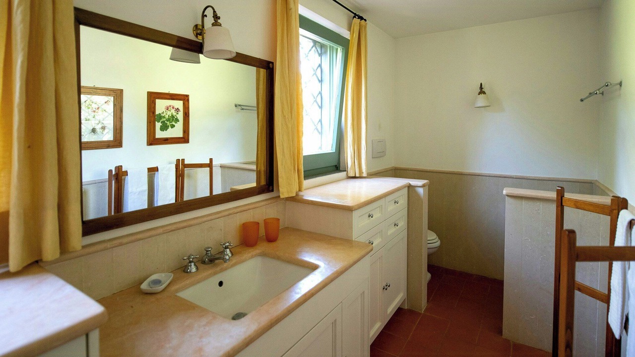 Photo of Bathroom in Sutri