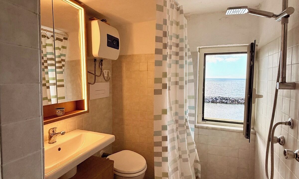 Photo of Bathroom in Procida