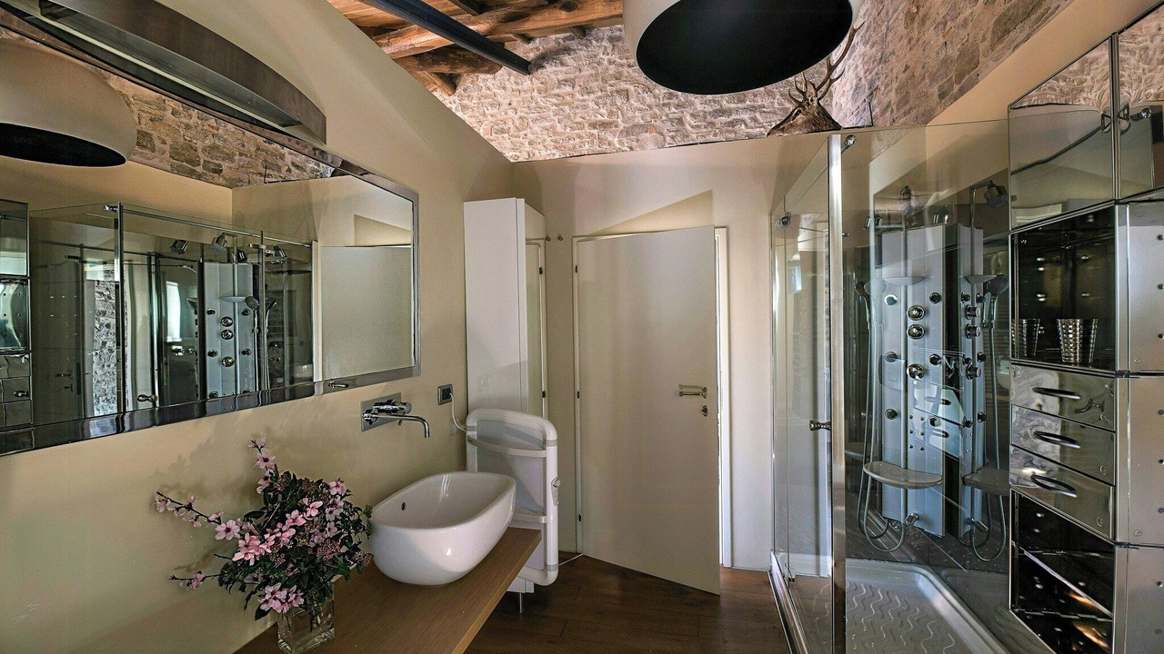Photo of Bathroom in Loro Ciuffenna