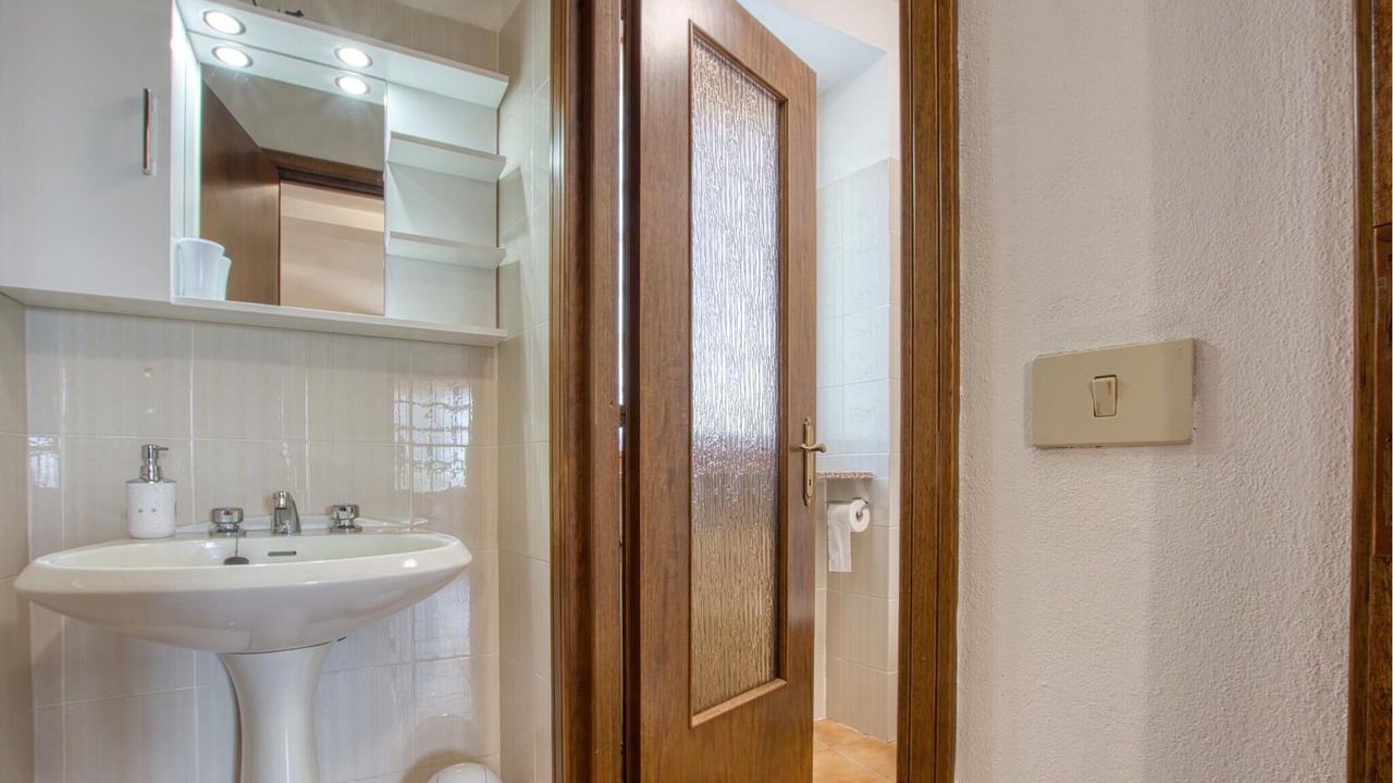 Photo of Bathroom in San Colombano Certenoli