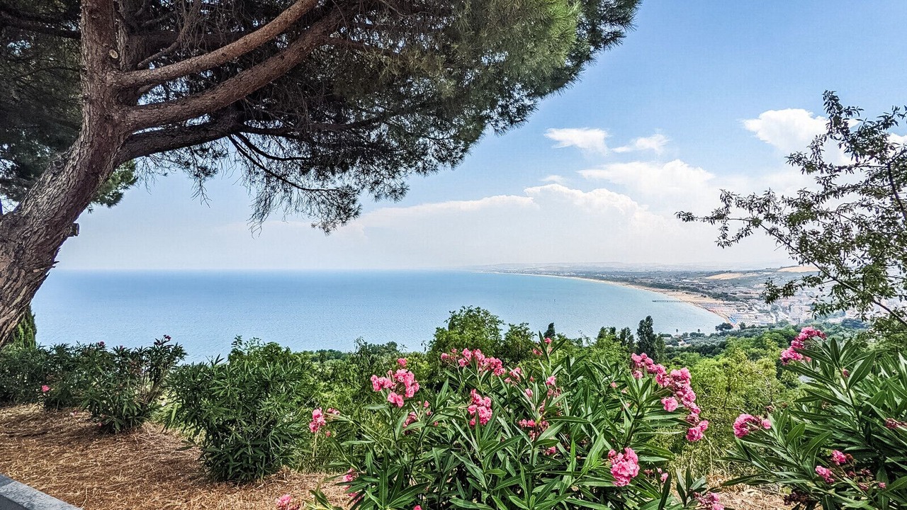 Photo of Others in Vasto