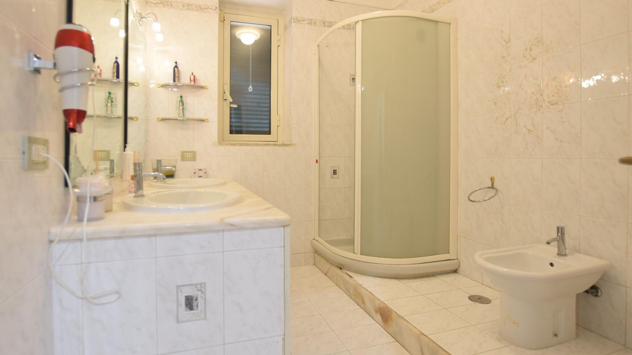 Photo of Bathroom in Paestum