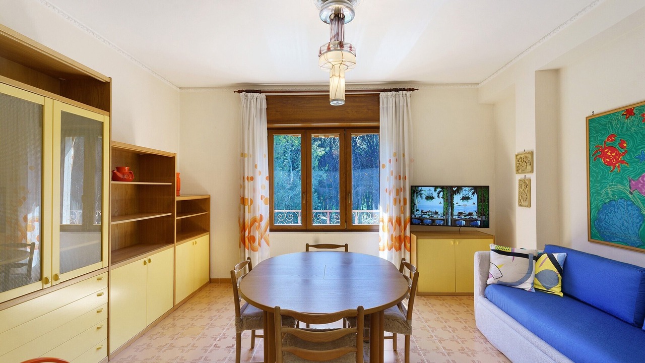 Photo of Livingroom in Laura