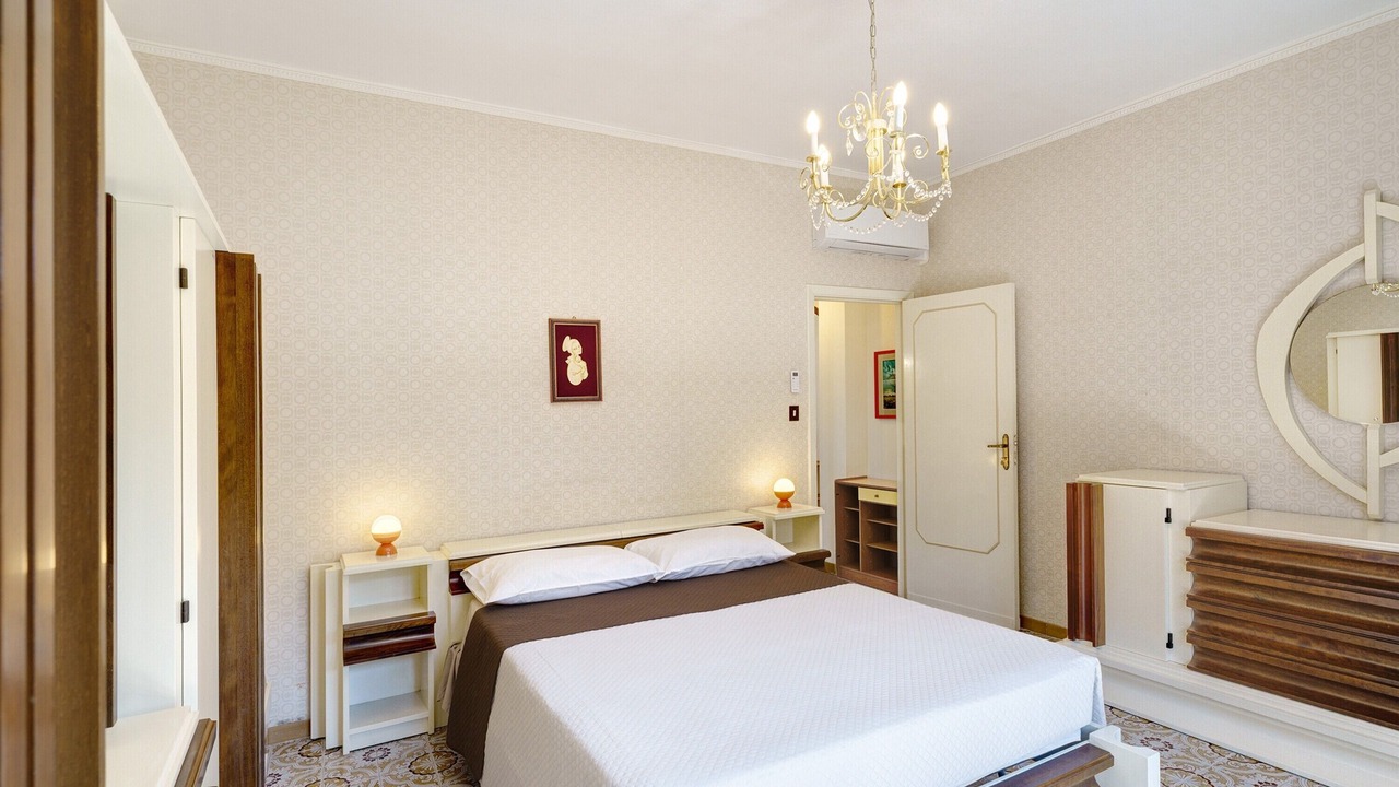 Photo of Bedroom in Laura