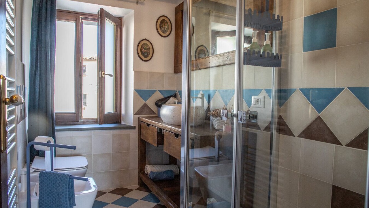 Photo of Bathroom in Mondavio