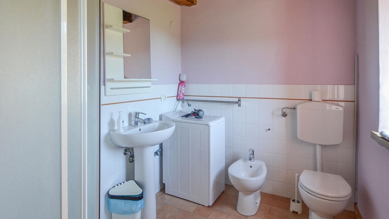 Photo of Bathroom in Parchiule