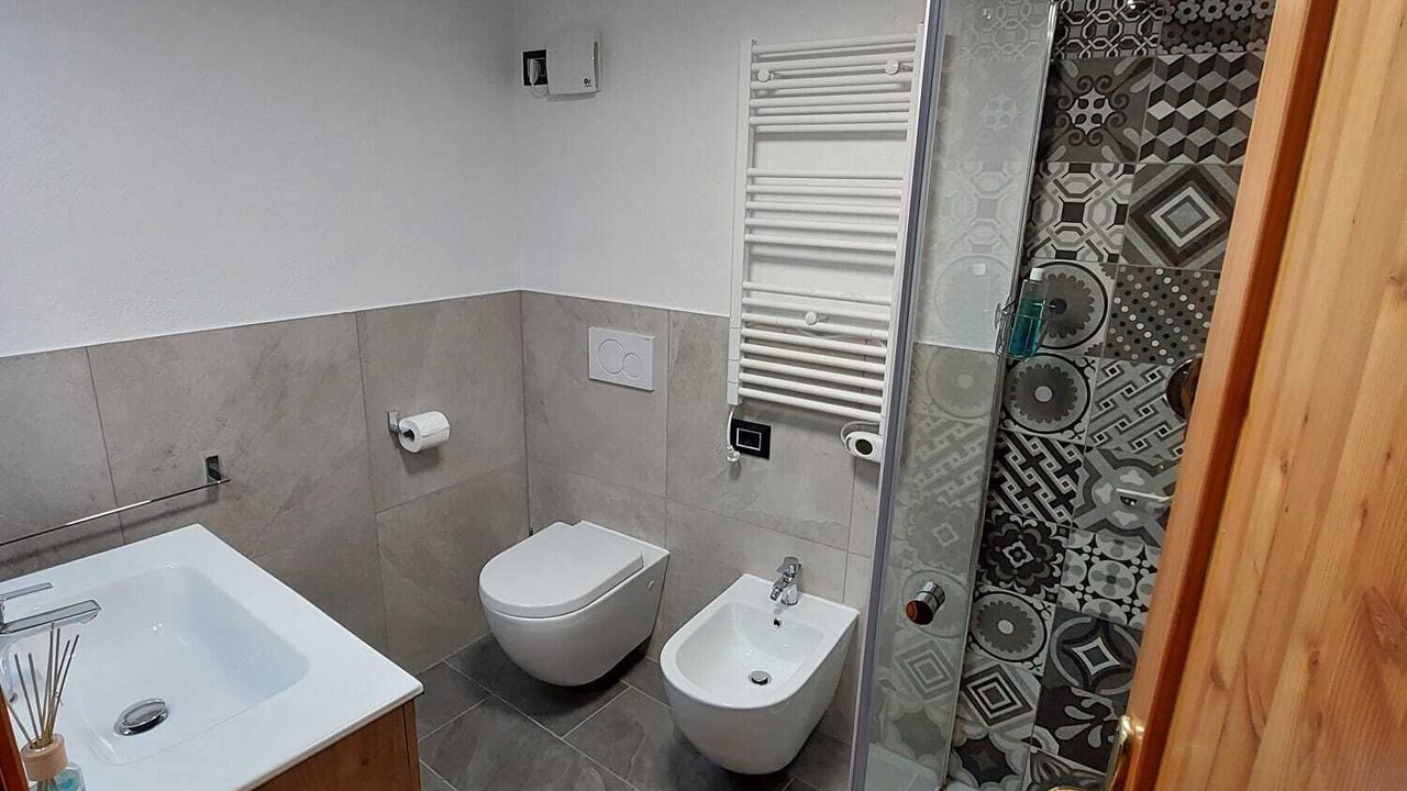 Photo of Bathroom in Nus