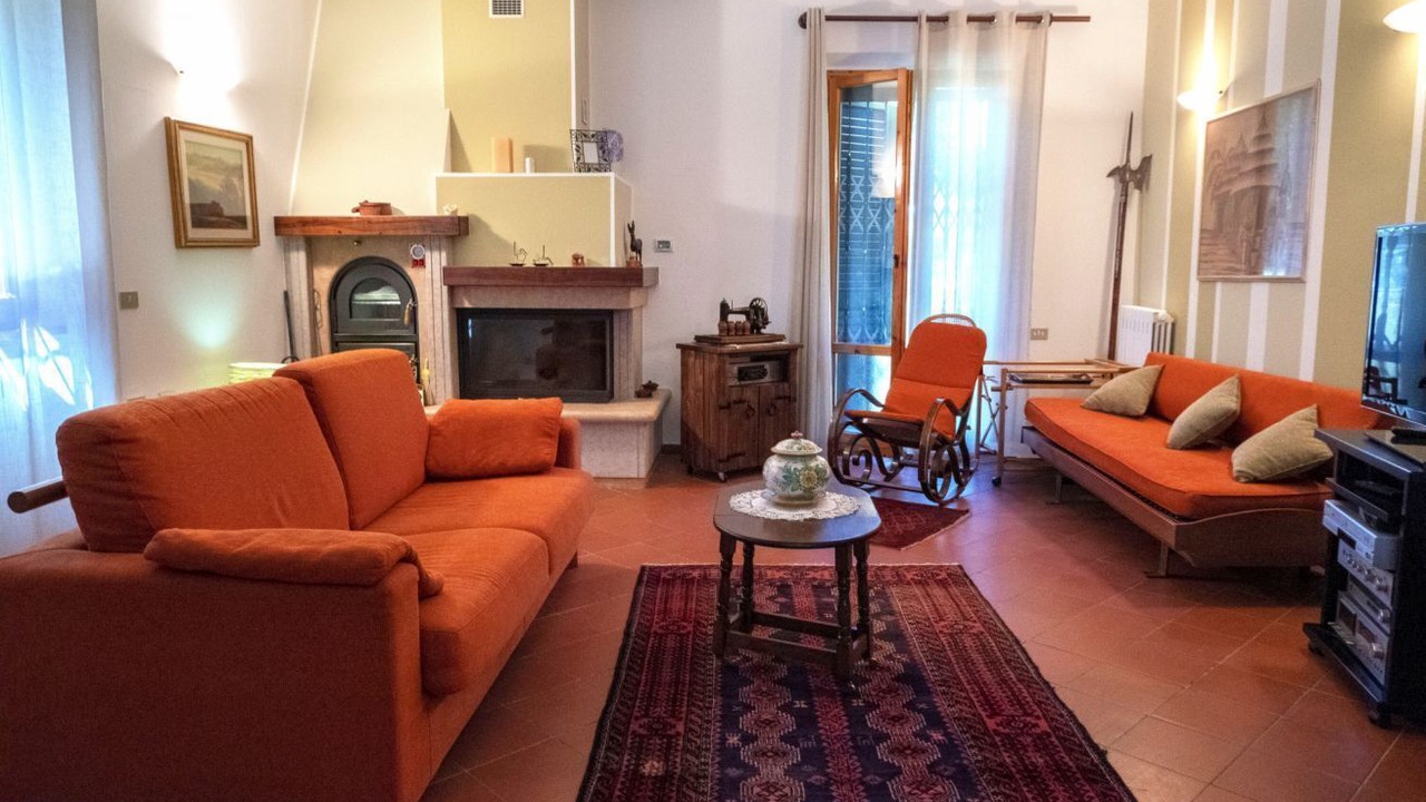 Photo of Livingroom in Smirra