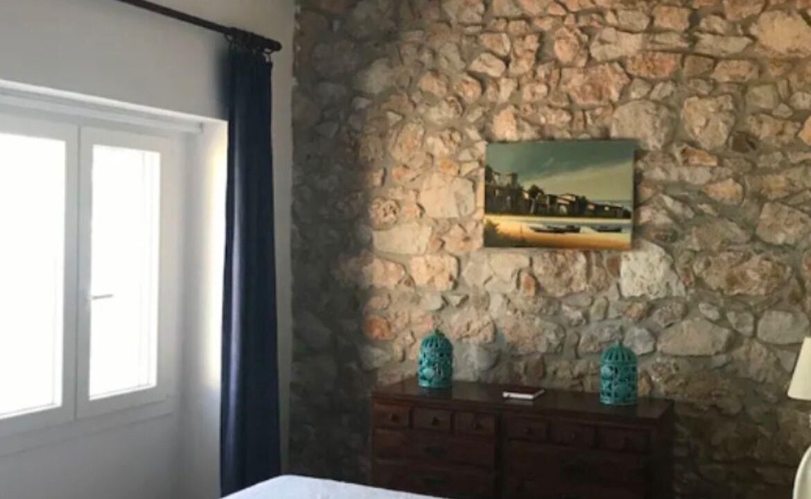 Photo of Bedroom in Faro