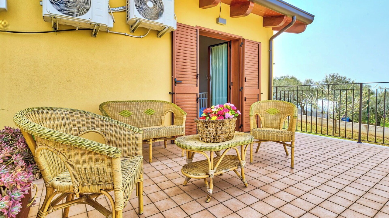 Photo of Patio Balcony in Tollo