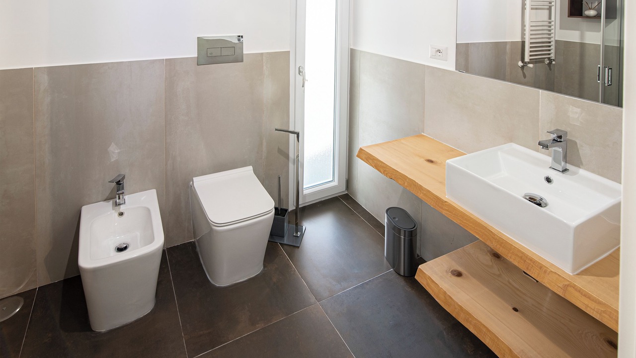 Photo of Bathroom in Naples City Centre